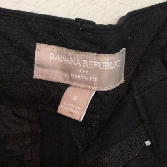 Banana Republic Black Cropped Dress Pants - Picture 2 of 3